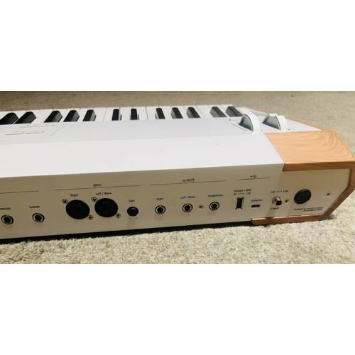 MATERKEYBOARD ARTURIA ASTROLAB 61