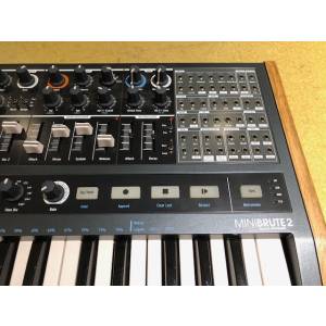 SINTETIZZATORE ANALOGICO ARTURIA MINIBRUTE 2