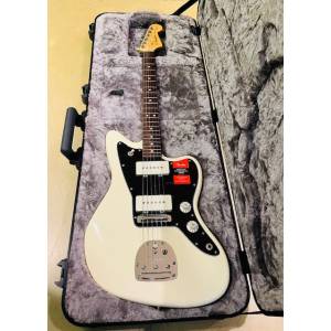 CHITARRA ELETTRICA FENDER American Pro Jazz Master