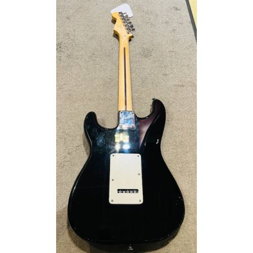 CHITARRA ELETTRICA FENDER SQUIER BULLET STRAT