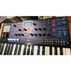 SINTETIZZATORE KORG MULTI/POLY