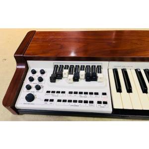 ORGANO OBERHEIM OB3 2