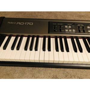 STAGE PIANO ROLAND RD170
