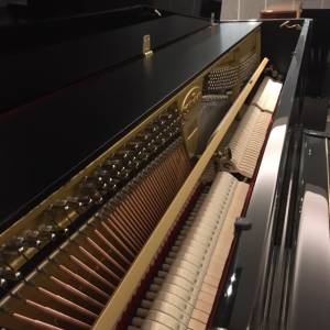 PIANOFORTE VERTICALE SCHIMMEL C126