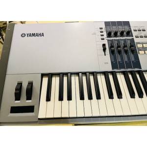 TASTIERA PROFESSIONALE YAMAHA MOTIF ES8